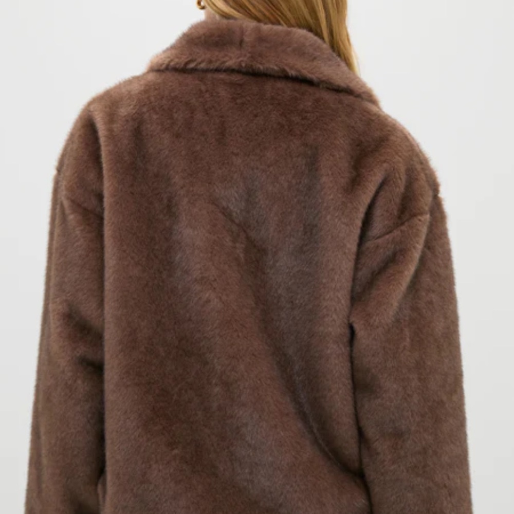 Tuckernuck Women's Brown Faux Fur Jacket - Picture 4 of 5